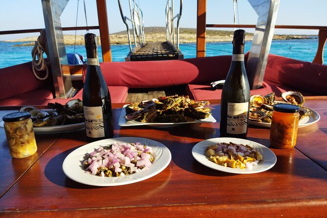 Private Cruise with Galatea(Paros,Antiparos,Despotiko,Bluelagoon) - What the crew and boat add