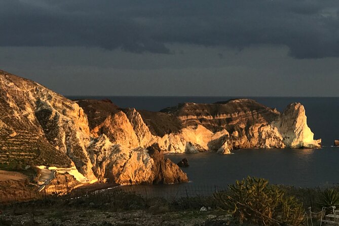 Private Discovery Tour with Wine Tasting - Akrotiri - Red beach - Pyrgos, where the tour slows down