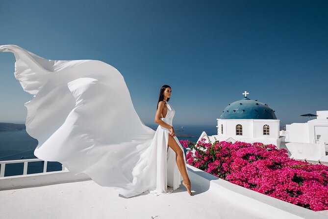 Private Flying Dress Photoshoot in Santorini - What the $468.59 price includes
