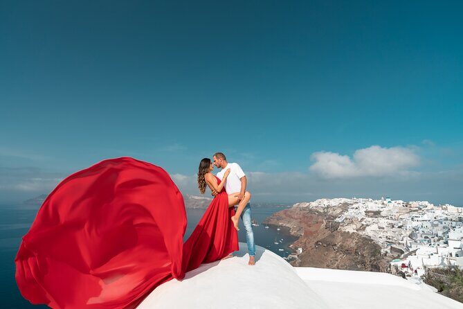 Private Flying Dress Photoshoot in Santorini - Photo editing and delivery: the timeline you should plan around
