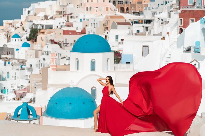Private Flying Dress Photoshoot in Santorini - Meeting in Imerovigli: the part that keeps it stress-free