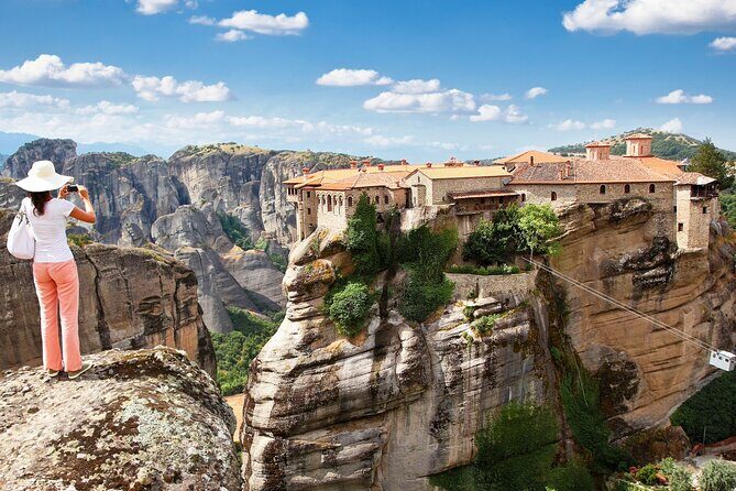Private Full-Day Trip to Meteora by Train From Athens - Local Agency - Why train + private minibus is a smart Meteora strategy