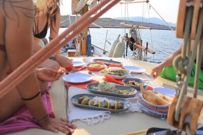 Private Full One-Day Tour Naxos & Heraklia - Choosing between Naxos and Heraklia