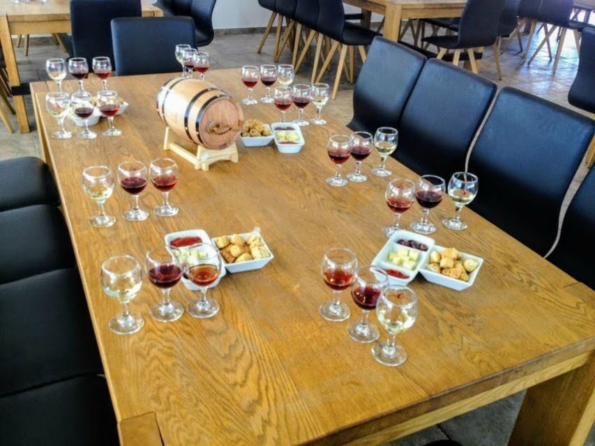 Private Group Visit to Akrotiri & 3 Wineries with Tastings - Three Wineries in One Day: How to Read the Differences