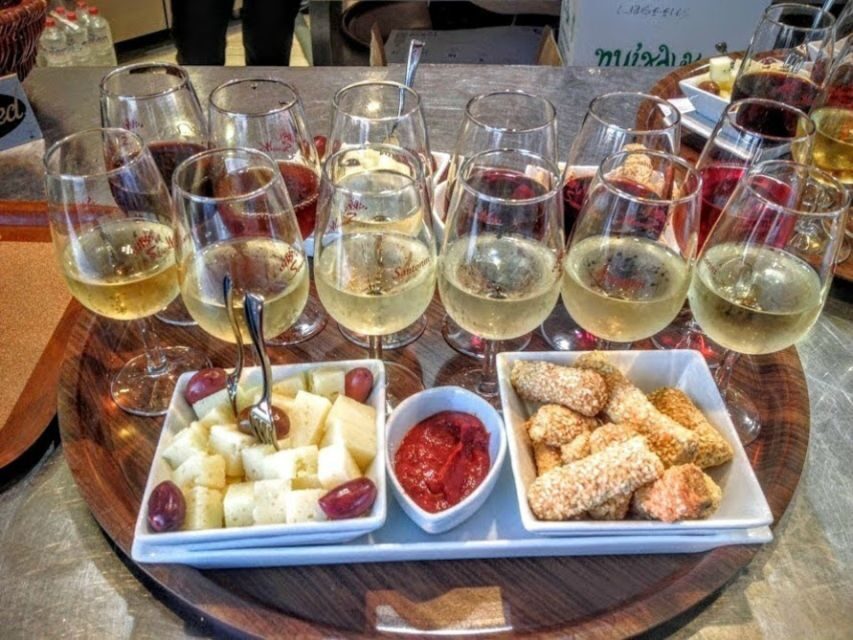 Private Group Visit to Akrotiri & 3 Wineries with Tastings - How Good Guides Make the Difference Here