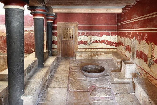 Private Guided Tour to Knossos Palace, the Museum and Heraklion - The Archaeological Museum connects the pieces