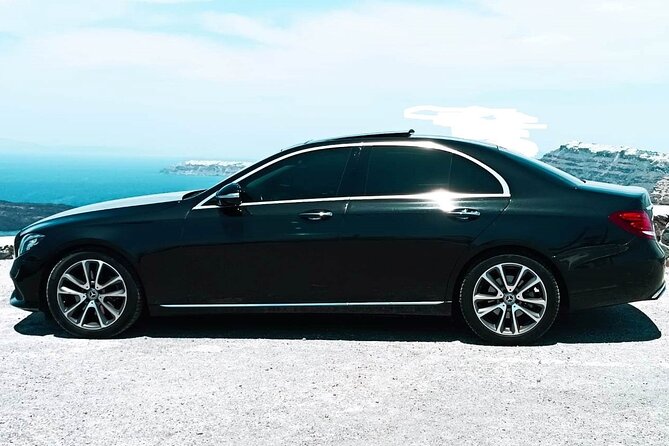 Private Guided Wine Tour in Santorini, Greece. - What the private vehicle changes