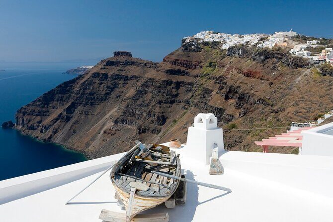 Private Half day - Best of Santorini and Wine Tasting tour - Fira: Prehistoric Thira Museum, cathedrals, and the main caldera meeting point