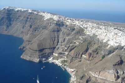 Private Helicopter Tour Santorini 20 minutes - up to 4 passengers - From Exo Gonia to the open sky