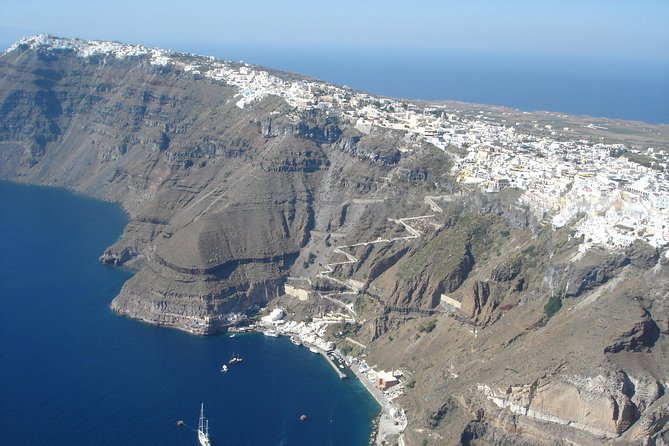 Private Helicopter Tour Santorini 20 minutes - up to 4 passengers - Thira and the caldera rim