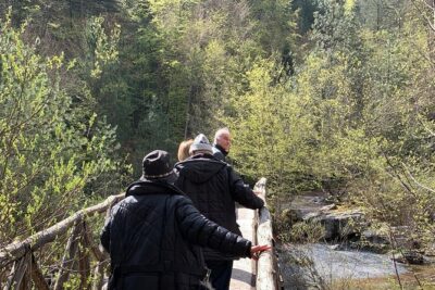 Private hiking tour to Olympus mountain - Walking beside the Enipeas River