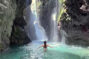 Private Jeep Tour: Kourtaliotiko Gorge, Preveli & Spili Village - Kourtaliotiko Gorge: waterfalls, river steps, and that ice-cold swim