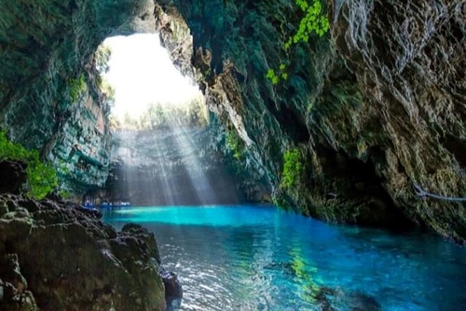 Private Kefalonia Icons: Caves Exploration & Wine Delights - Melissani Lake: a short rowboat ride under the rock