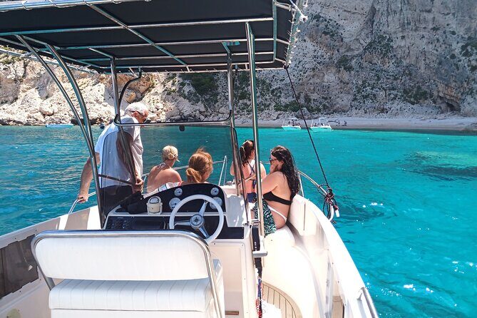 Private Luxury 6.5m 140hp Speedboat cruise Shipwreck & Blue Caves - The day’s rhythm: how the 5 hours feels on the water