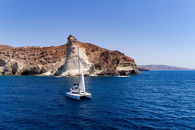 Private Luxury Caldera Cruise with a rich BBQ meal and Open Bar! - BBQ Lunch and an Open Bar