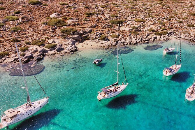 Private luxury Escape Sailing, Snorkel and Lunch Cruise - Getting to Dia Island’s water world (plus Zeus Island’s promise)