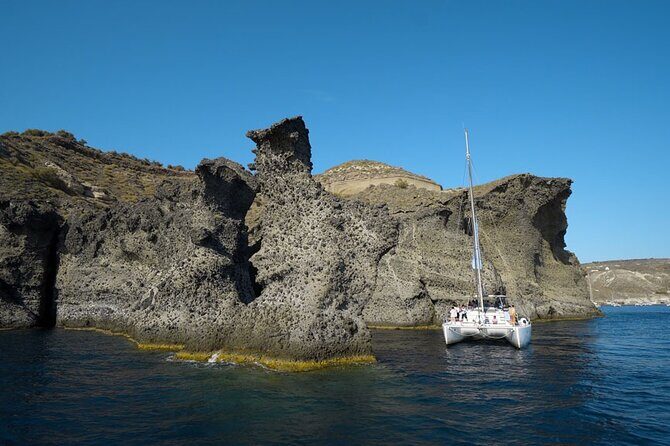 Private Luxury Santorini Catamaran Cruise with Port Pickup - Drinks onboard: how the free-flow setup actually works
