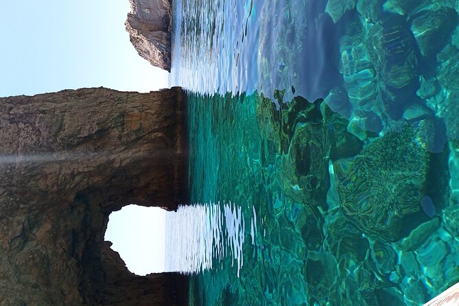 Private Luxury Sunset Cruise Blue Caves Champagne Included 5pax - Is $414.02 fair for five people?