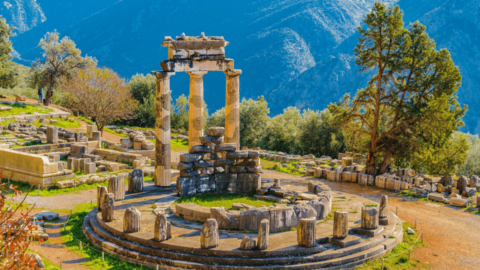 Private Luxury Tour: Delphi, Itea & the Charm of Galaxidi - Itea gives the day a seaside pause
