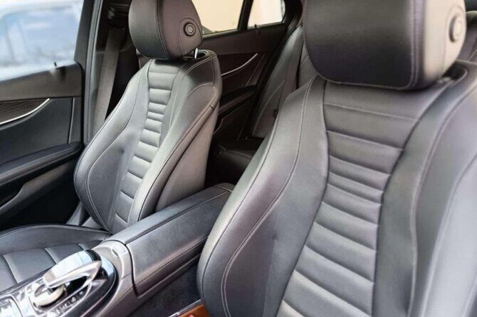 Private Luxury Transfer from Athens to Athens Airport - Pickup in Athens: where the driver meets you (and what to expect)
