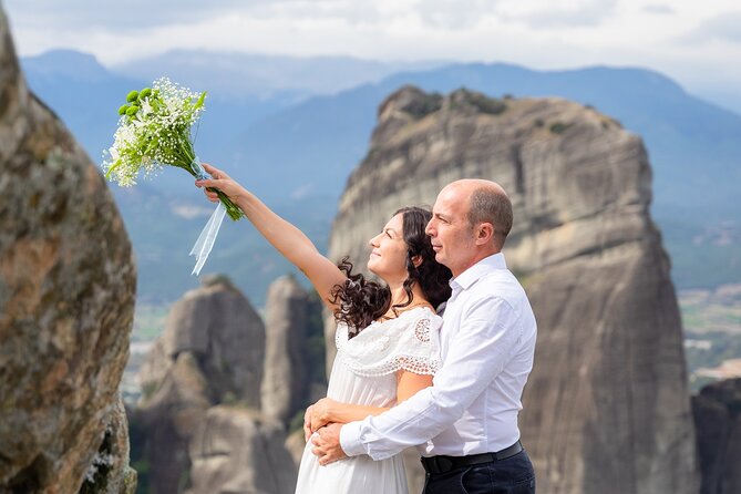 Private Meteora Photo Shoot with a Professional Photographer - Sunset timing and quieter surroundings