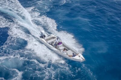 Private Milos Tour "Pirates’ Hideout"- Luxury Boat Rental - Triades Beach and the reward for skipping the rough road