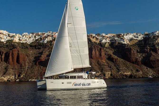 Private Morning Tour Lagoon 400-380 Sailing in Santorini ,lunch, drink, transfer - Why a morning Santorini catamaran beats the land crowds