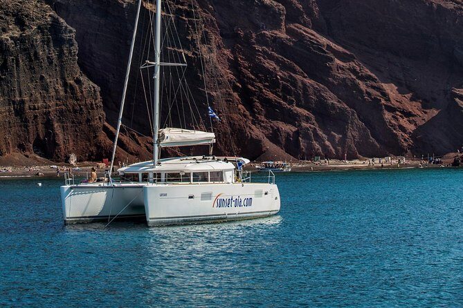 Private Morning Tour Lagoon 400-380 Sailing in Santorini ,lunch, drink, transfer - Who should book this private morning tour, and who should skip it
