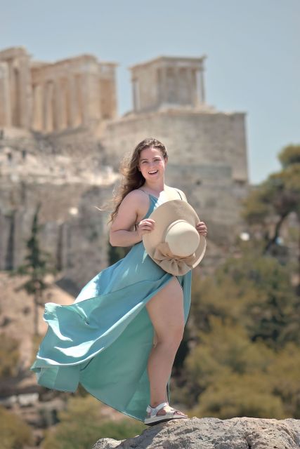 Private Photo Walk in Athens - Anafiotika and the Greek-looking backdrop