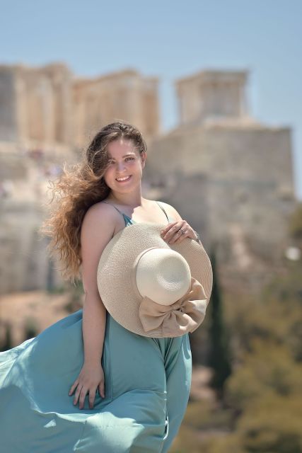 Private Photo Walk in Athens - The photo delivery and what you receive