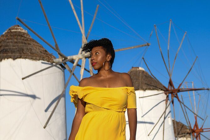 Private Photoshoot in Mykonos with a Professional Photographer - Little Venice: the best light moves fast