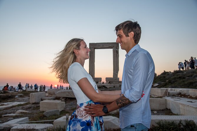 Private Photoshoot in Naxos - Walking through the quieter side of Chora
