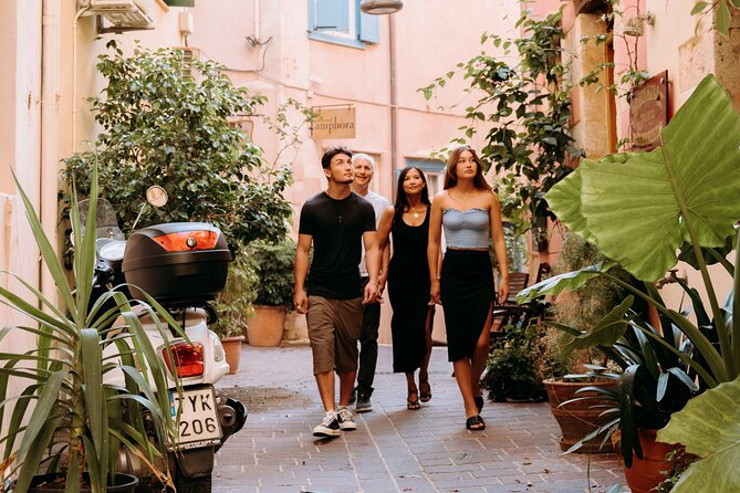 Private professional Vacation photoshoot in Chania - How the photographer shapes the experience