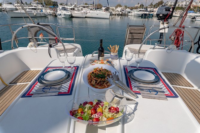 Private sailing cruise-Mykonos Southern Beach Hopping withLunch - Super Paradise: famous, social, and not especially quiet