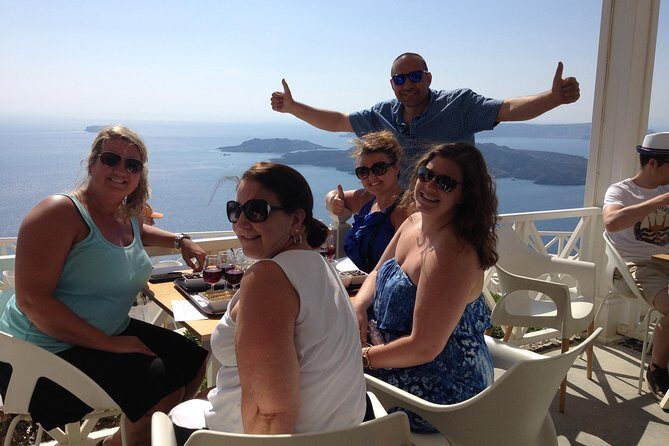 Private Santorini Full-Day Guided Sightseeing Tour - Pickup and pacing: how the minivan keeps your day from unraveling