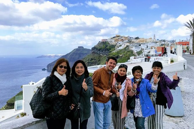 Private Santorini Highlights Day Tour - Lunch in Akrotiri and the choice of a black-sand beach