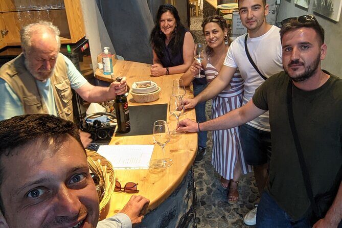 Private Santorinian Wine Tour - Venetsanos Winery: Cliffside Views and the Assyrtiko–Vinsanto Pairing