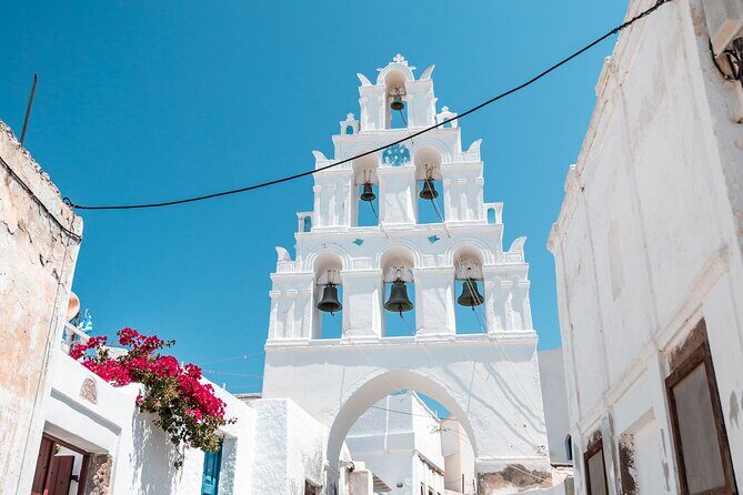 Private Tour: Discover South of Santorini - Akrotiri: where the guide turns ruins into a story