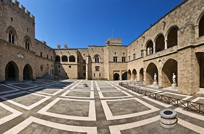 Private Tour in The Jewish Quarter & Grand Master's Palace - Key things I think you’ll notice