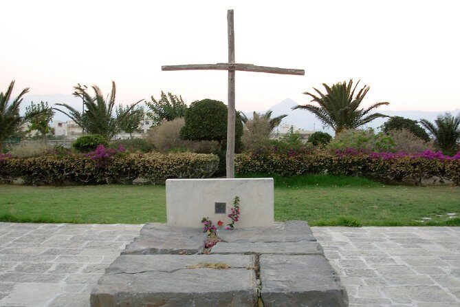 Private Tour Knossos & Heraklion City - Cathedral of St. Minas and the Square Nearby