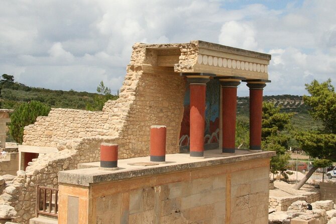 Private Tour Knossos Palace & Archaeological Museum, Crete - The museum completes the Minoan story