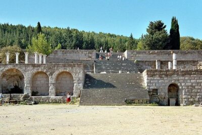 Private Tour of Epidaurus, Ancient Corinth & Isthmus Canal From Athens - Acrocorinth, the fortress above Ancient Corinth