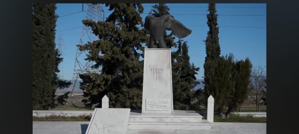 Private tour of Thermopylae ( optional Delphi sight ) - Kolonos hill and the path of Ephialtes