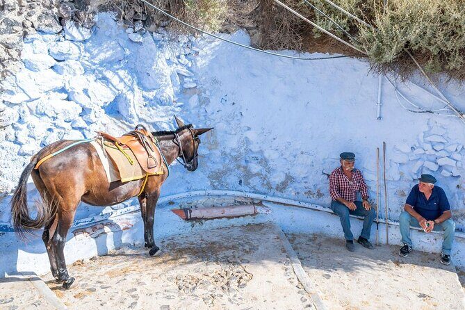 Private Tour Santorini: Explore the Island in One Day - Akrotiri (45 Minutes): A Photo Break with a Lighthouse Moment