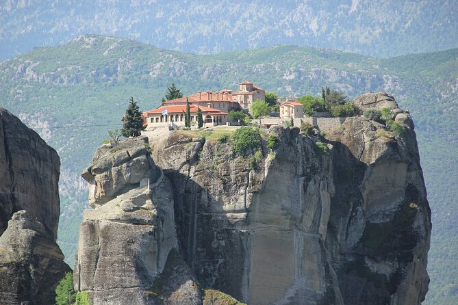 Private Tour to Monasteries of Meteora & Thermopylae from Athens - Great Meteoro shows the boldest side of Meteora
