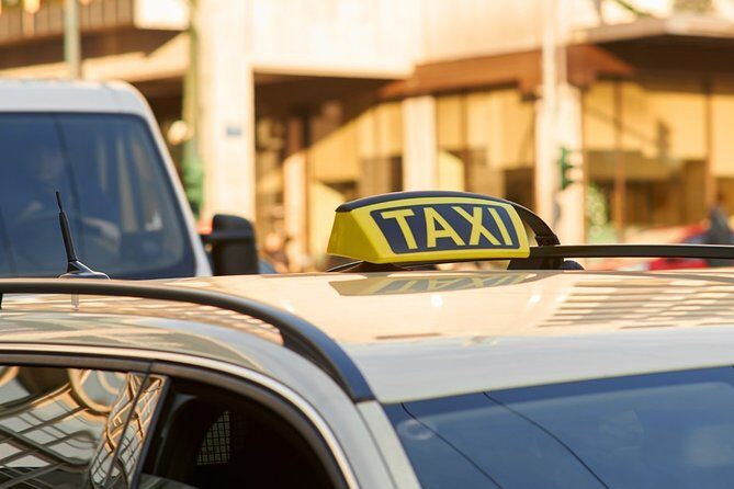 Private transfer from Athens International Airport to ATHENS CITY - The drive from ATH to Athens City: what to expect in 35 minutes to 1 hour 10