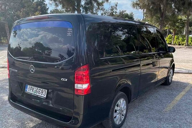 Private Transfer from/to Santorini Port and Airport - A transfer, not a sightseeing tour