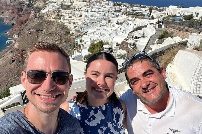 Private Transfer in Santorini - Airport,Hotel & Town Pickups - The Meet-and-Greet Moment: Signs, Waiting, and Luggage Help