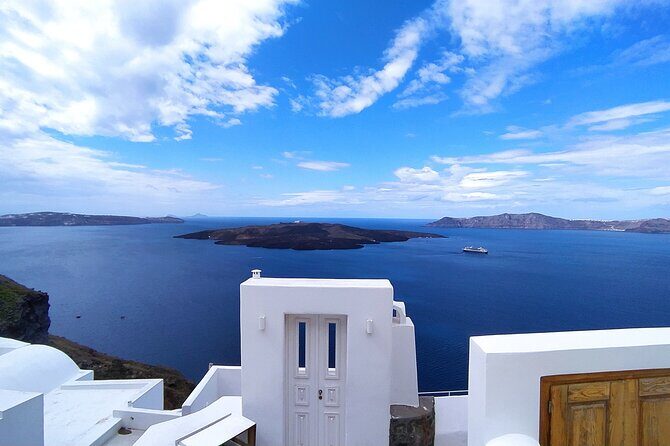 Private transfer Port/Airport or any destination in Santorini - The Car and Comfort: New SUV, AC, and Practical Extras