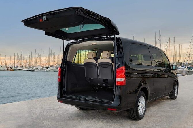 Private Transfers from Athens Int. Airport to Athens City - A calm start after the Athens flight